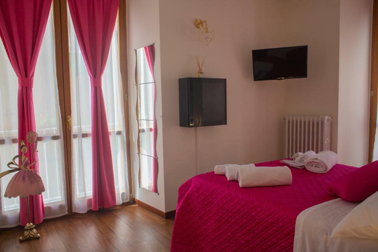 Bed Boutique Napoli Colors Hotel Exterior photo