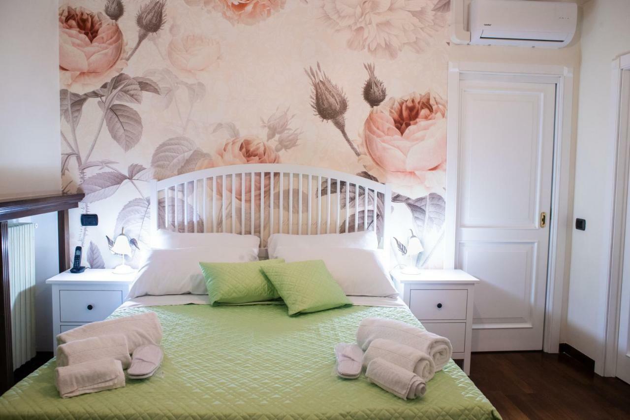 Bed Boutique Napoli Colors Hotel Exterior photo